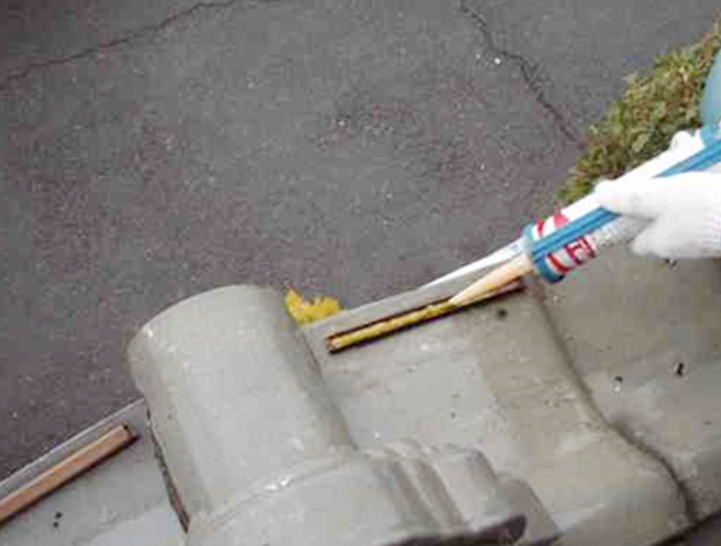 スズメ(家の屋根や手すり) 1